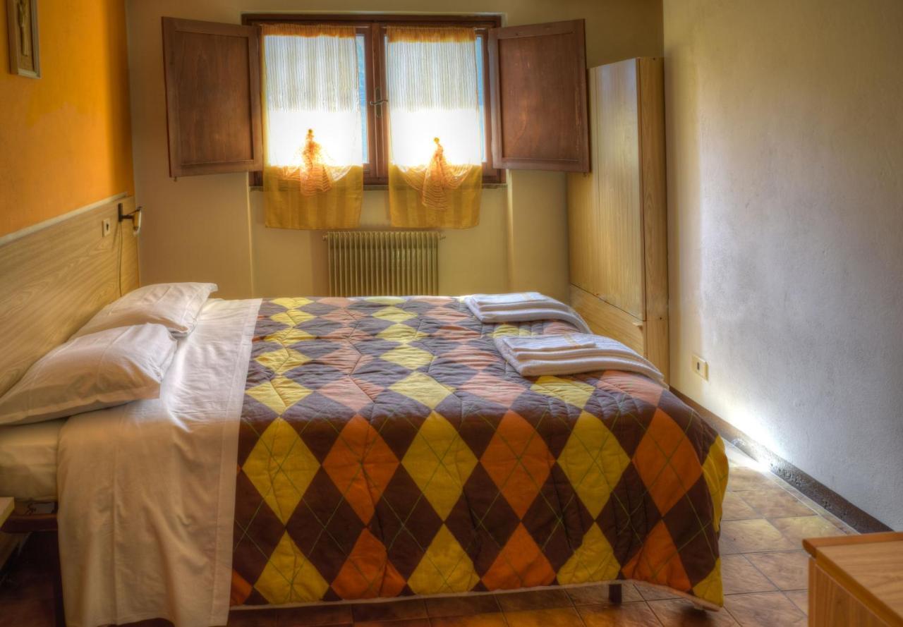 Albergo Rifugio Montecucco Piampaludo Екстериор снимка